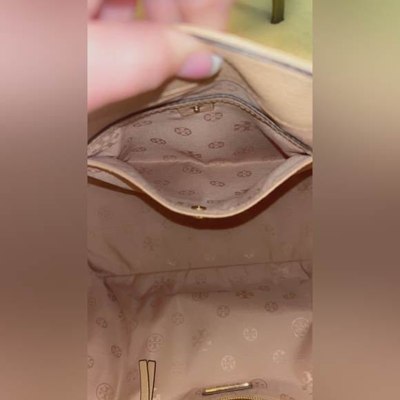 Tory Burch Taylor Tote Leather Shoulder Bag Shopper Handbag in Devon Sand - Picture 14 of 15